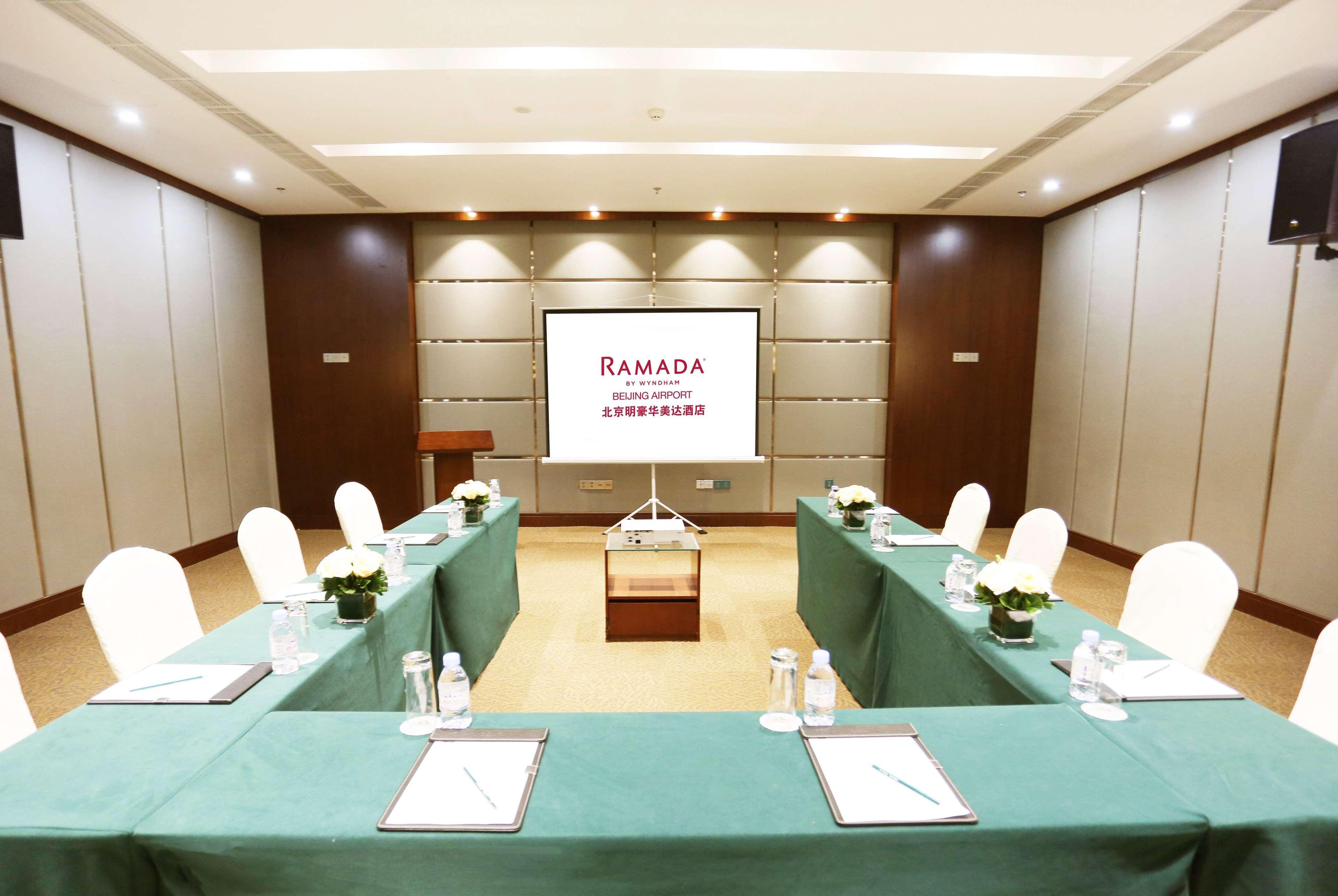 Ramada By Wyndham Beijing Airport Hotel Shunyi Exterior photo