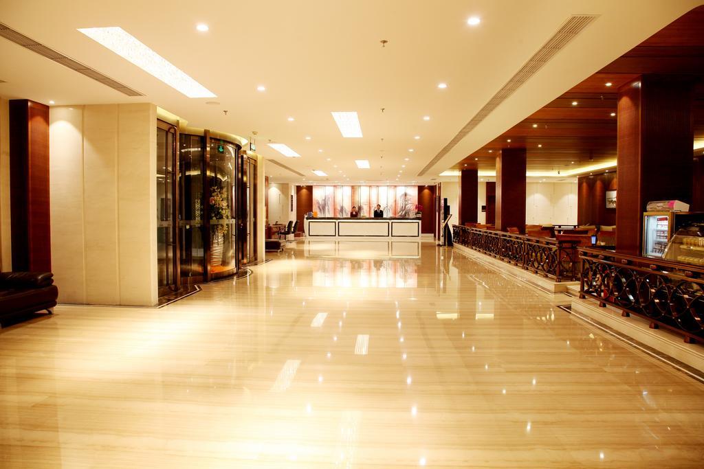 Ramada By Wyndham Beijing Airport Hotel Shunyi Exterior photo