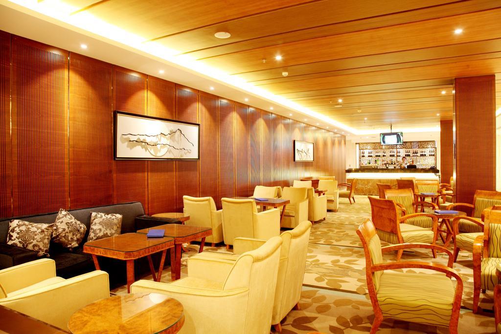 Ramada By Wyndham Beijing Airport Hotel Shunyi Exterior photo