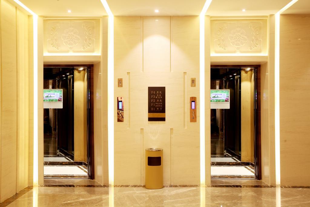 Ramada By Wyndham Beijing Airport Hotel Shunyi Exterior photo