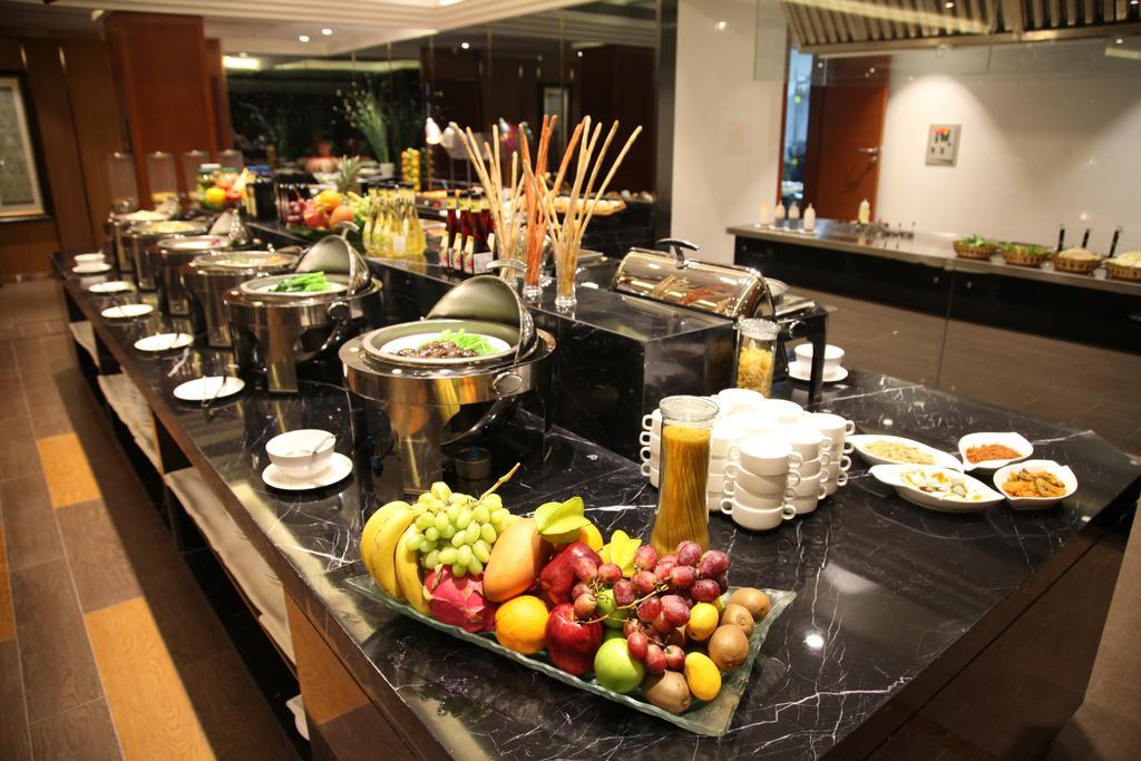 Ramada By Wyndham Beijing Airport Hotel Shunyi Exterior photo